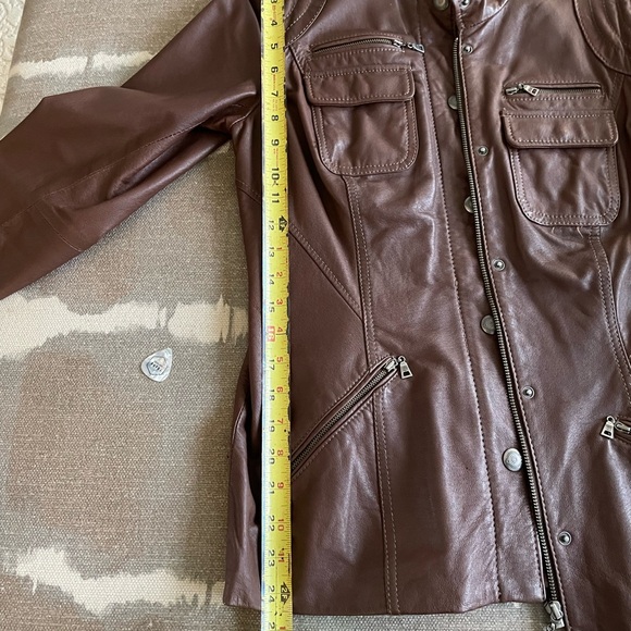 Danier Leather Jacket, gorgeous caramel brown - Picture 9 of 14